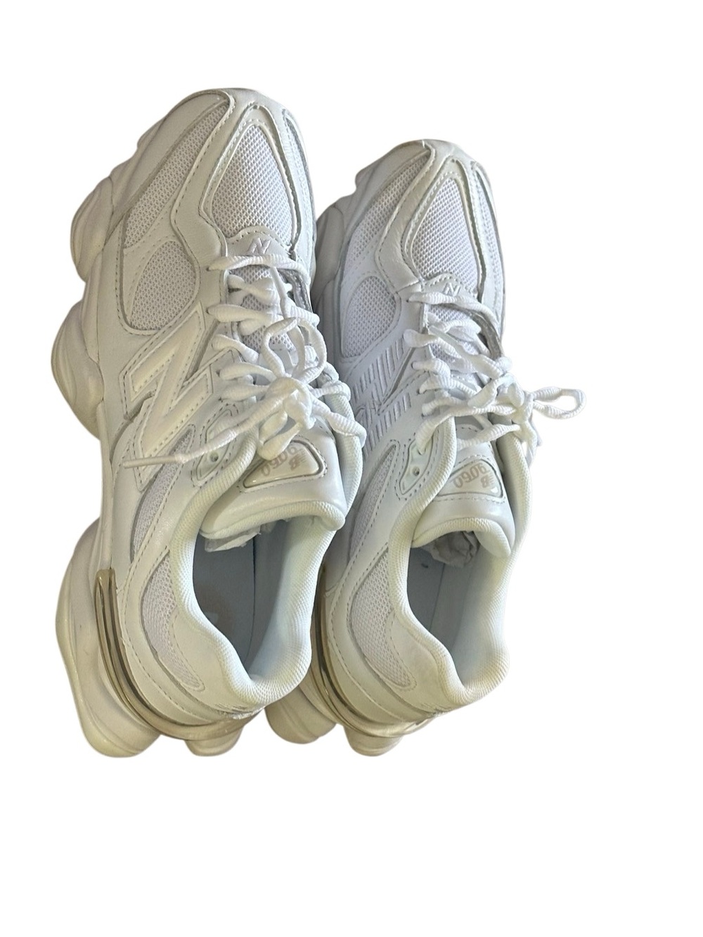 New Balance Women's 9060 Sneakers in White/Cream. Brand New. Size 8.5. - Picture 4 of 7